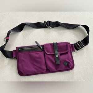 Lululemon Rare Purple Fanny Pack Dog Walking Travel Bag Pouch Vintage Minimalist